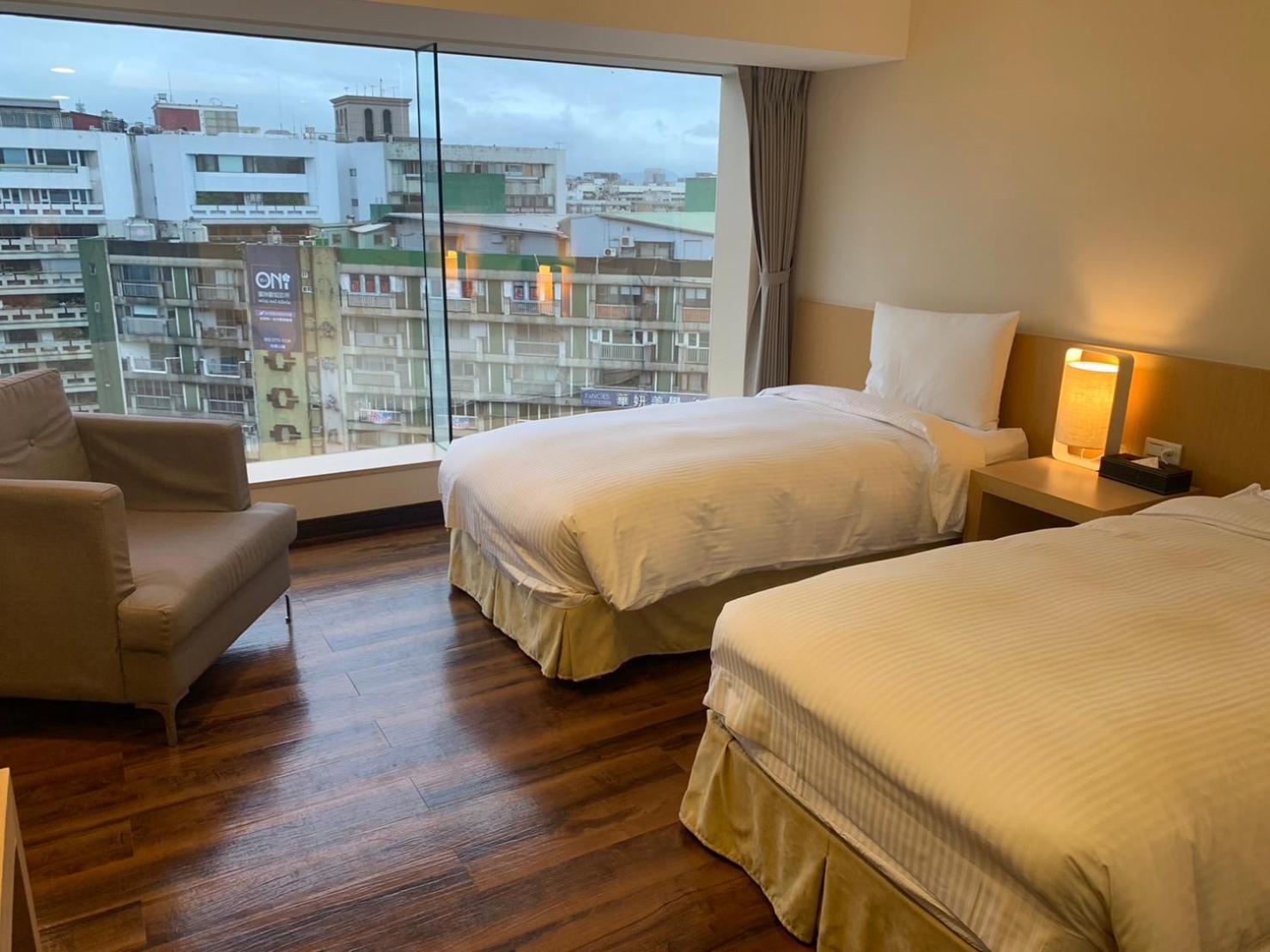 Eastin Taipei Hotel Exterior photo