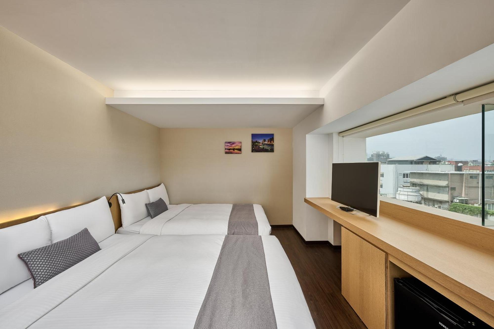 Eastin Taipei Hotel Exterior photo