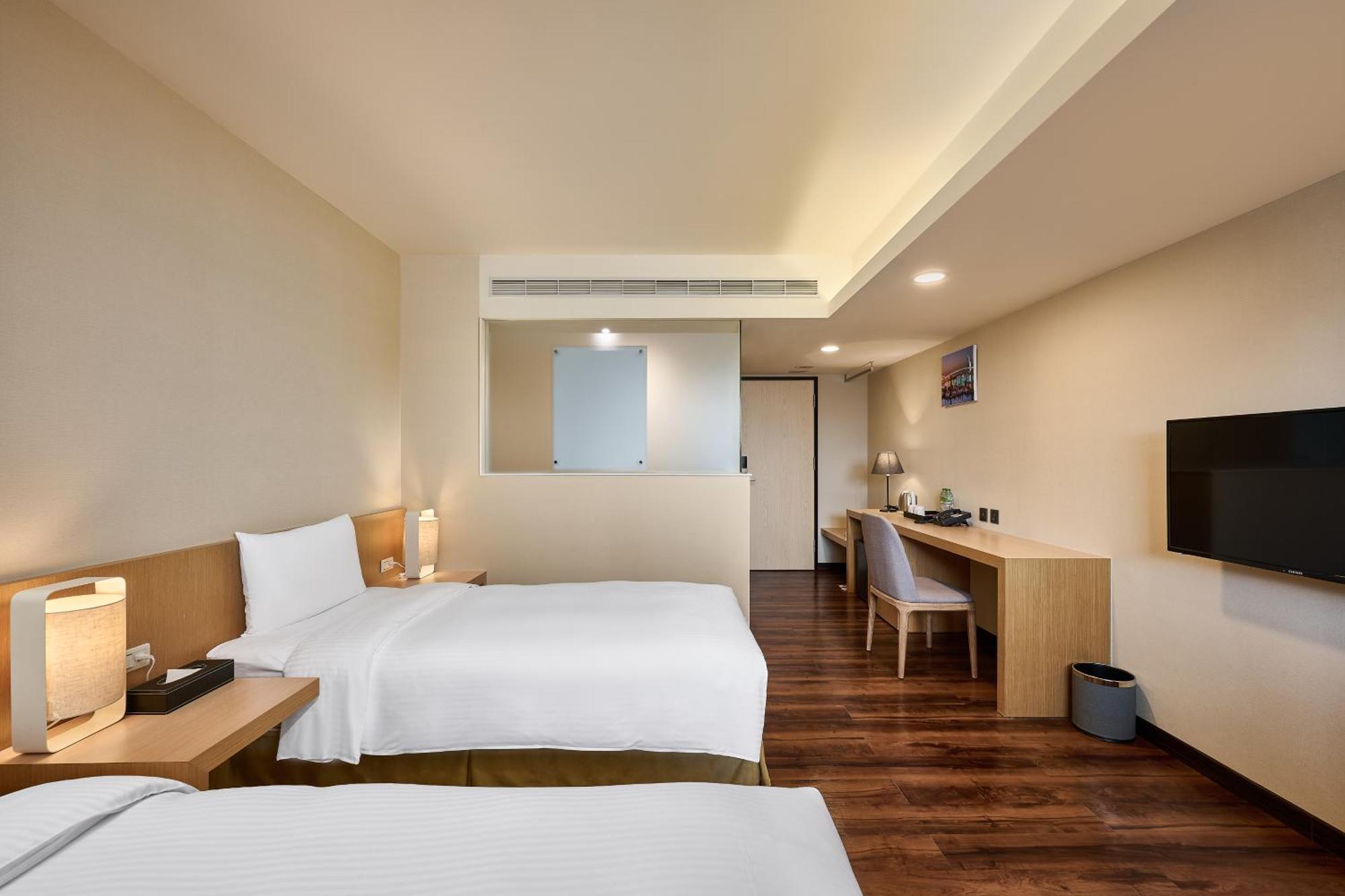 Eastin Taipei Hotel Exterior photo