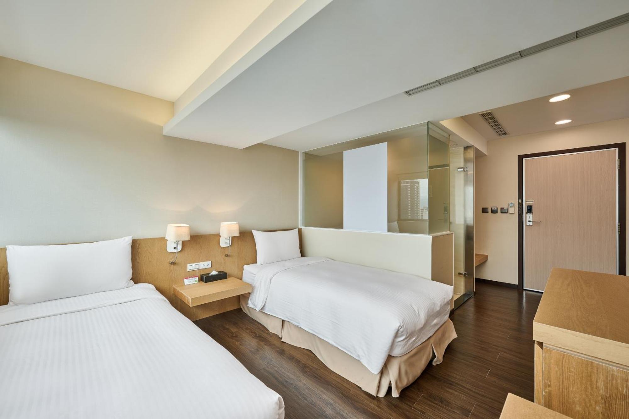 Eastin Taipei Hotel Exterior photo
