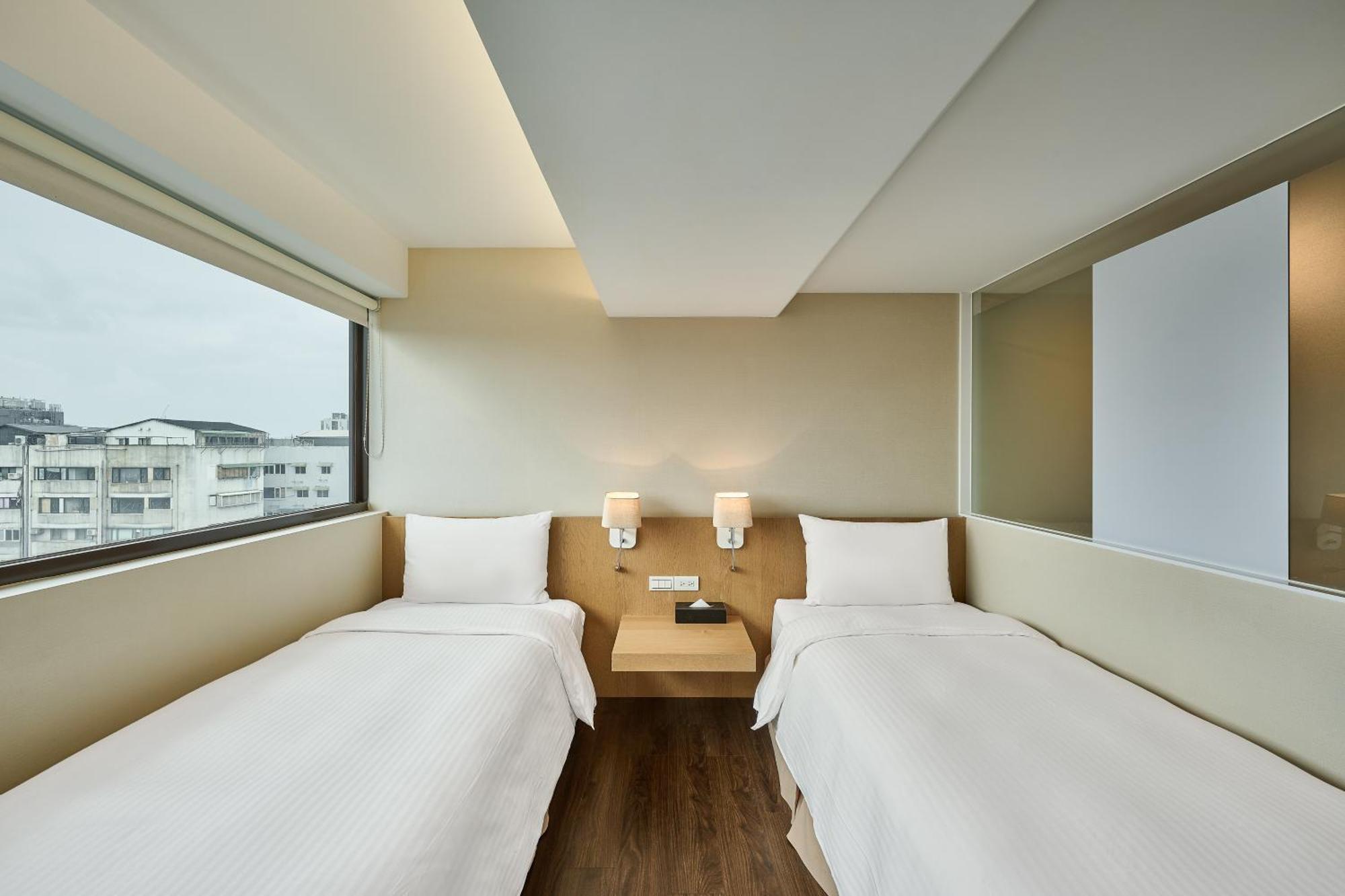 Eastin Taipei Hotel Exterior photo