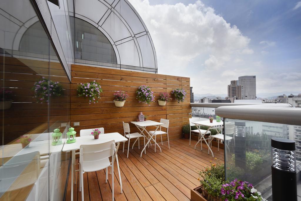 Eastin Taipei Hotel Exterior photo