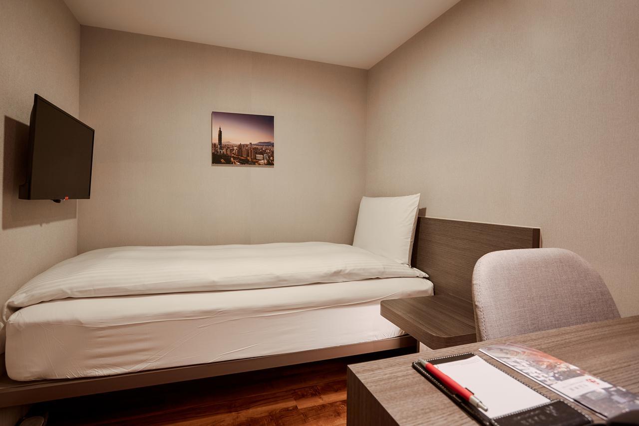 Eastin Taipei Hotel Room photo