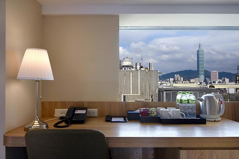 Eastin Taipei Hotel Exterior photo