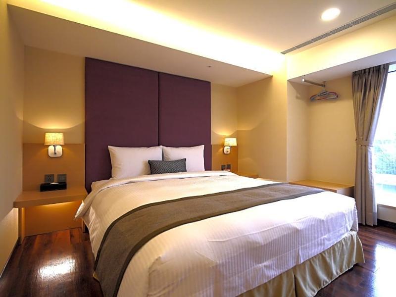 Eastin Taipei Hotel Exterior photo