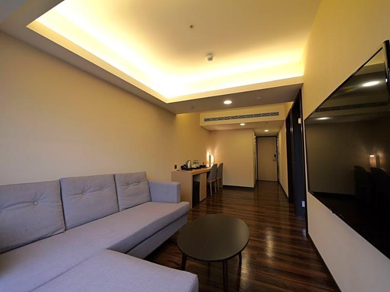 Eastin Taipei Hotel Exterior photo