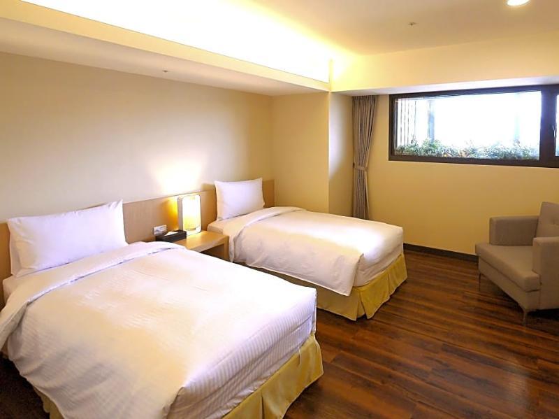 Eastin Taipei Hotel Exterior photo